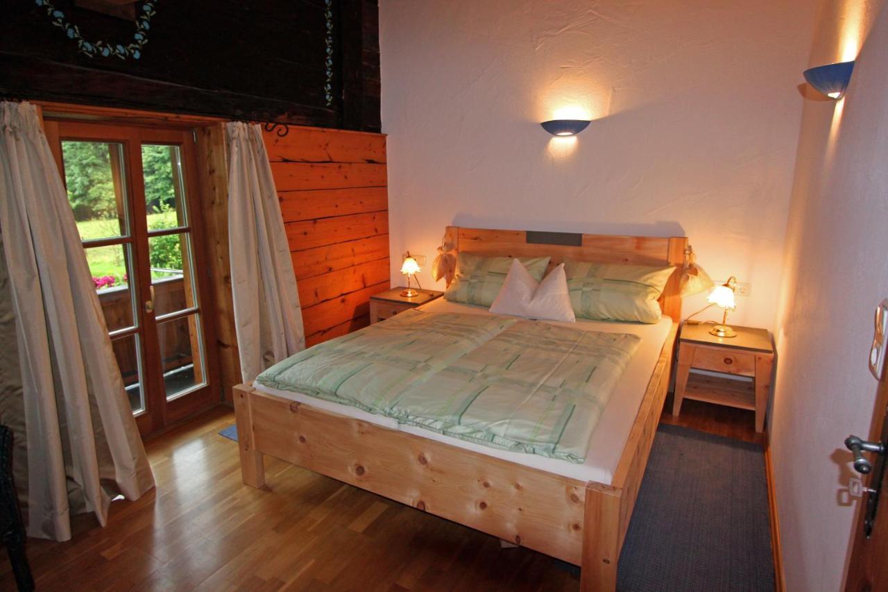 אשאו אים כימגאו Ferienwohnungen Haus Waldwinkel מראה חיצוני תמונה